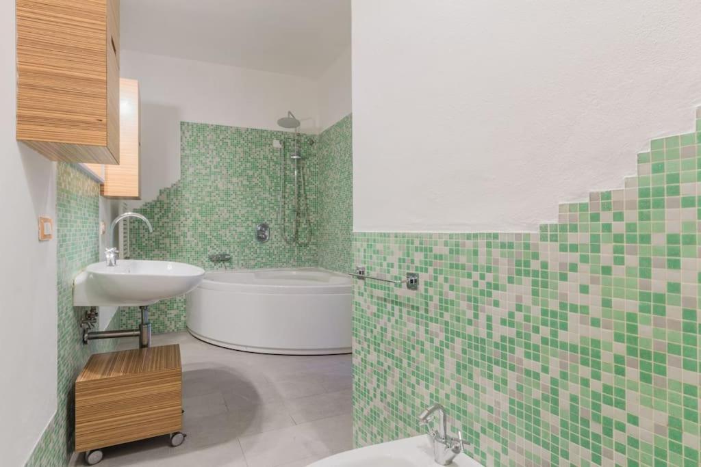 San Bartolomeo Loft Guest House 皮亚琴察 外观 照片